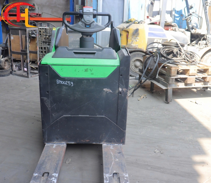 XE NÂNG ĐIỆN 2 TẤN CESAB P320
