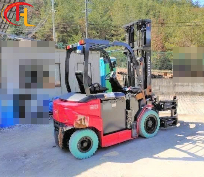 Xe nâng điện 4 bánh NICHIYU - 1,5 tấn